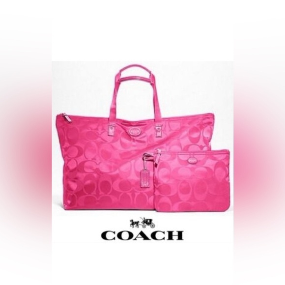NWT Coach weekender and pouch - Picture 1 of 2